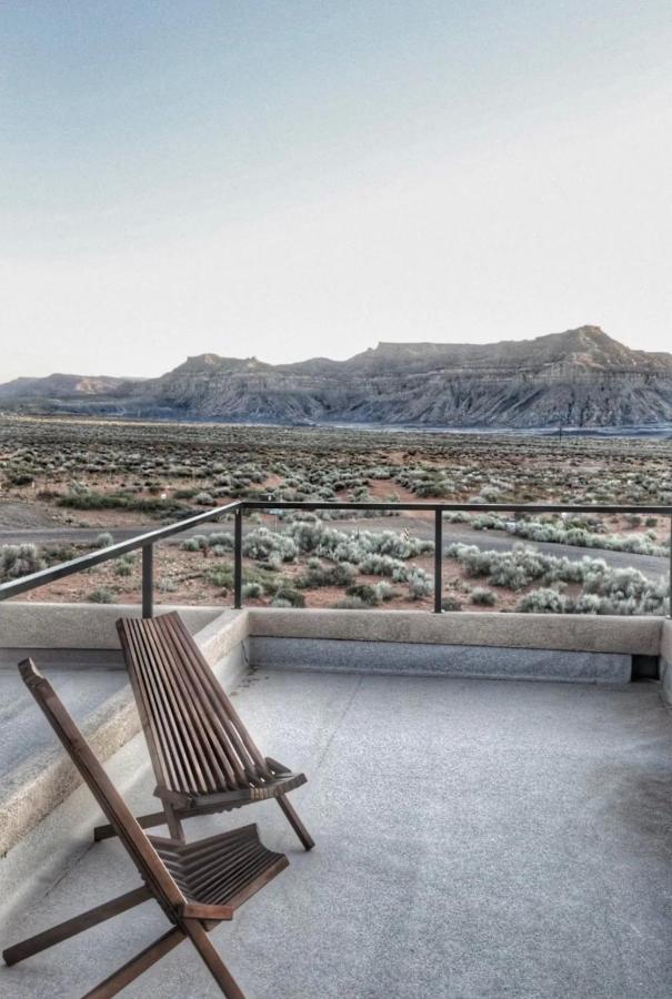 Canyon Oasis Suite With Grand Mesa View Big Water Exterior photo