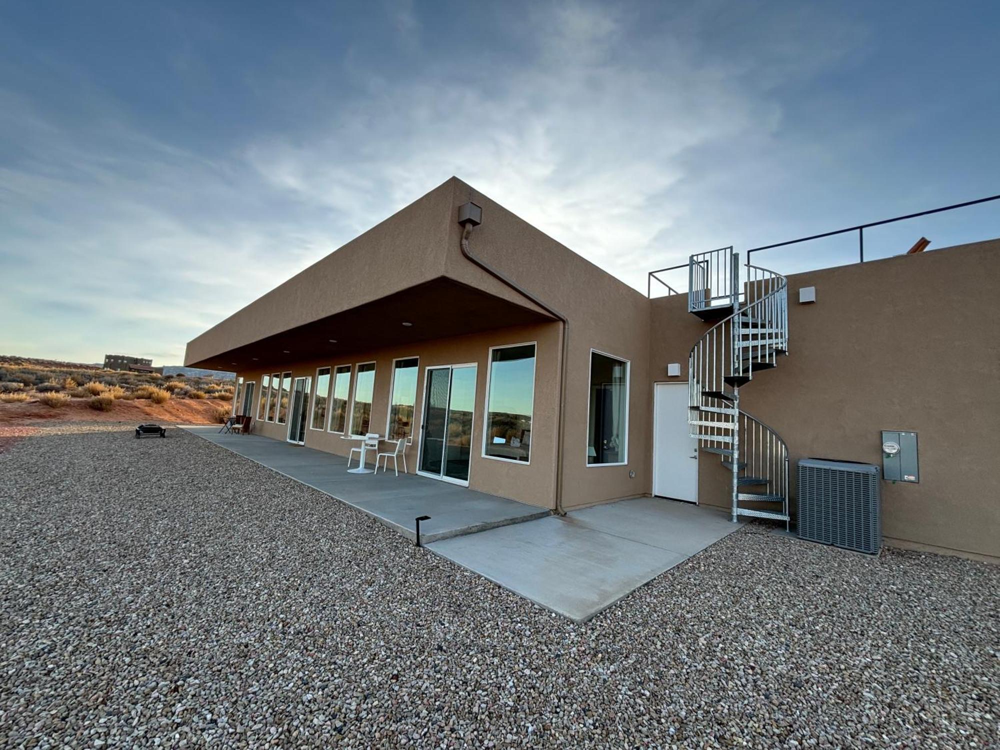 Canyon Oasis Suite With Grand Mesa View Big Water Exterior photo